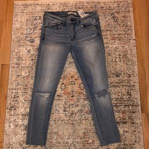 Abercrombie straight leg ripped denim jeans!